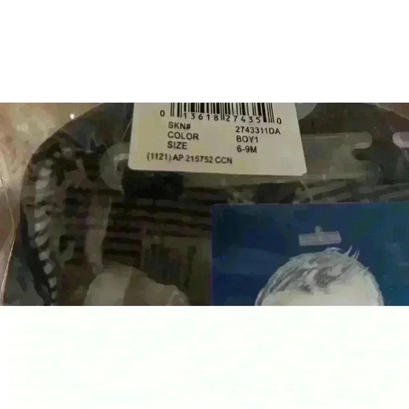 Little boy, sandal size 6 to 9 months as shown in picture 5 inches long. - Picture 3 of 4